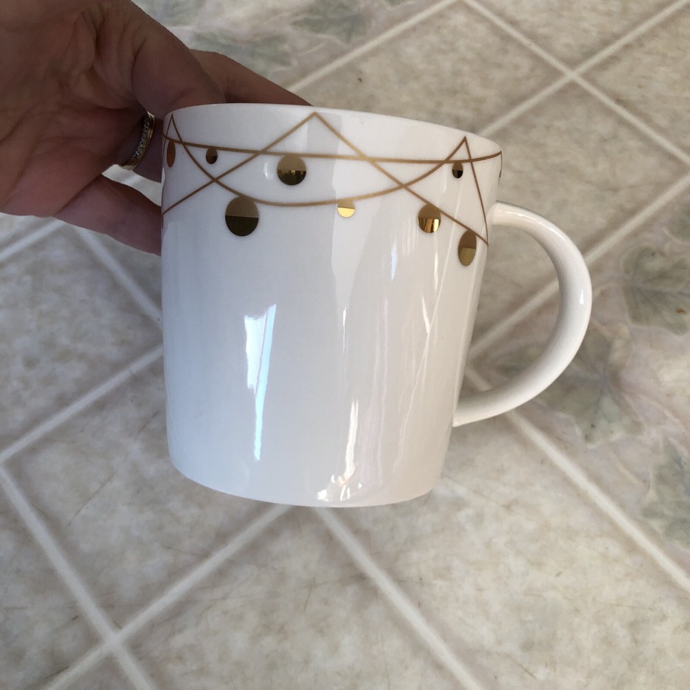 Starbucks 2012 New Bone China Gold Balls & Garland White Holiday Mug - EUC